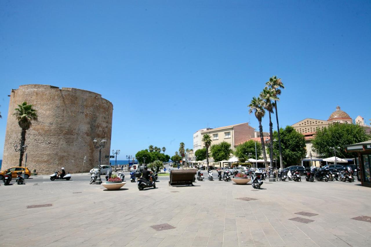 Piper'S Boat Hotel Alghero Bagian luar foto