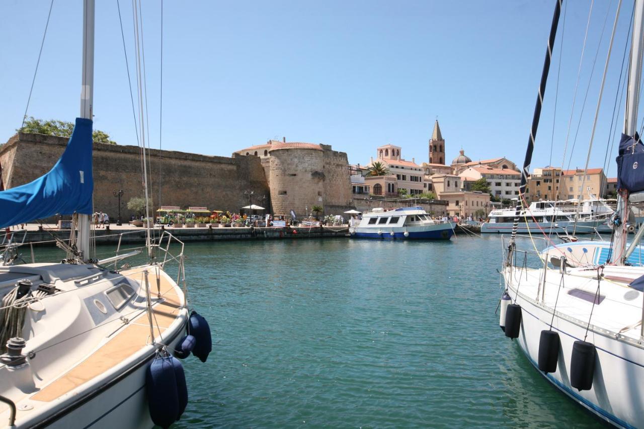 Piper'S Boat Hotel Alghero Bagian luar foto